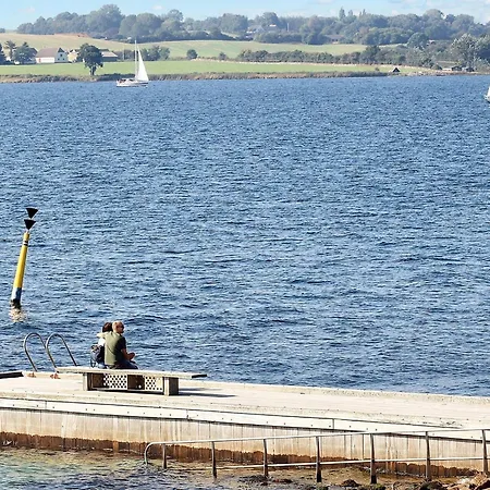 4 Person On A In Апартаменты